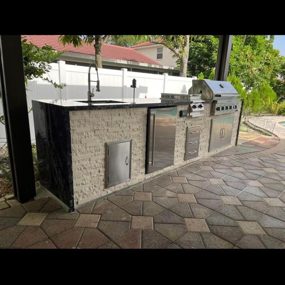 Meet your Posher, Michael 786 806 9440 - Picture 3 of 17